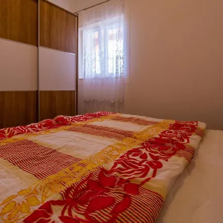 Fuer 6 Personen Ca 55 Qm In Novi Vinodolski, Kvarner Bucht Crikvenica Und Umgebung Apartman *