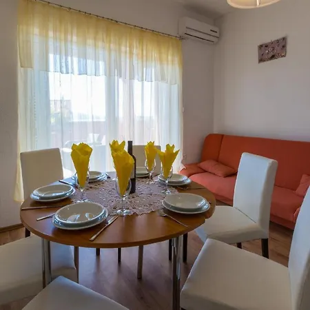 Fuer 6 Personen Ca 55 Qm In Novi Vinodolski, Kvarner Bucht Crikvenica Und Umgebung Apartment Novi Vinodolski